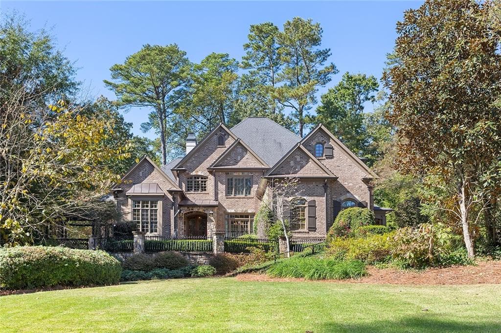 6 bedroom, 8 bathroom, 7,437 sq ft single family residence sold at 4750 Mystic Drive, Atlanta, GA 30342