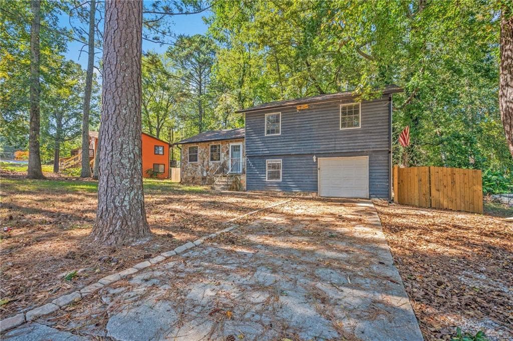4 bedroom, 3 bathroom, 1,408 sq ft single family residence under contract at 3541 Santa Leta Drive, Ellenwood, GA 30294 — photo 3
