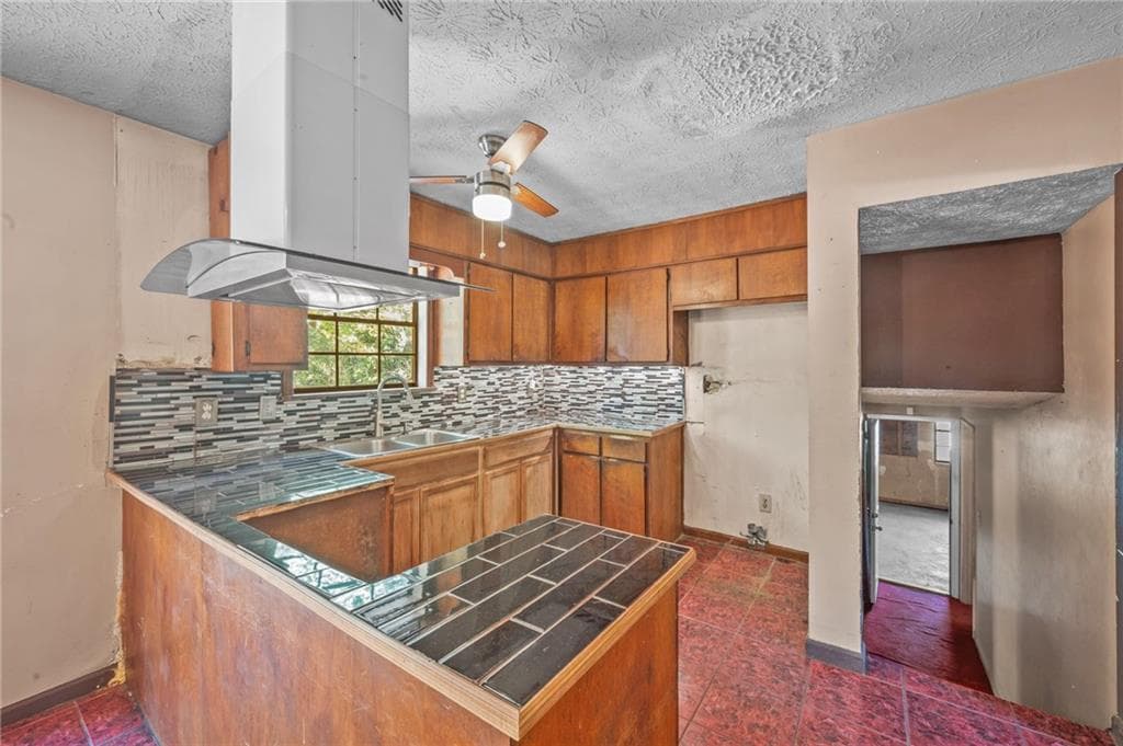 4 bedroom, 3 bathroom, 1,408 sq ft single family residence under contract at 3541 Santa Leta Drive, Ellenwood, GA 30294 — photo 7