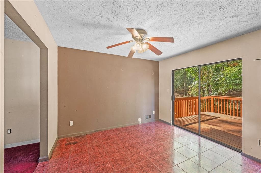 4 bedroom, 3 bathroom, 1,408 sq ft single family residence under contract at 3541 Santa Leta Drive, Ellenwood, GA 30294 — photo 9