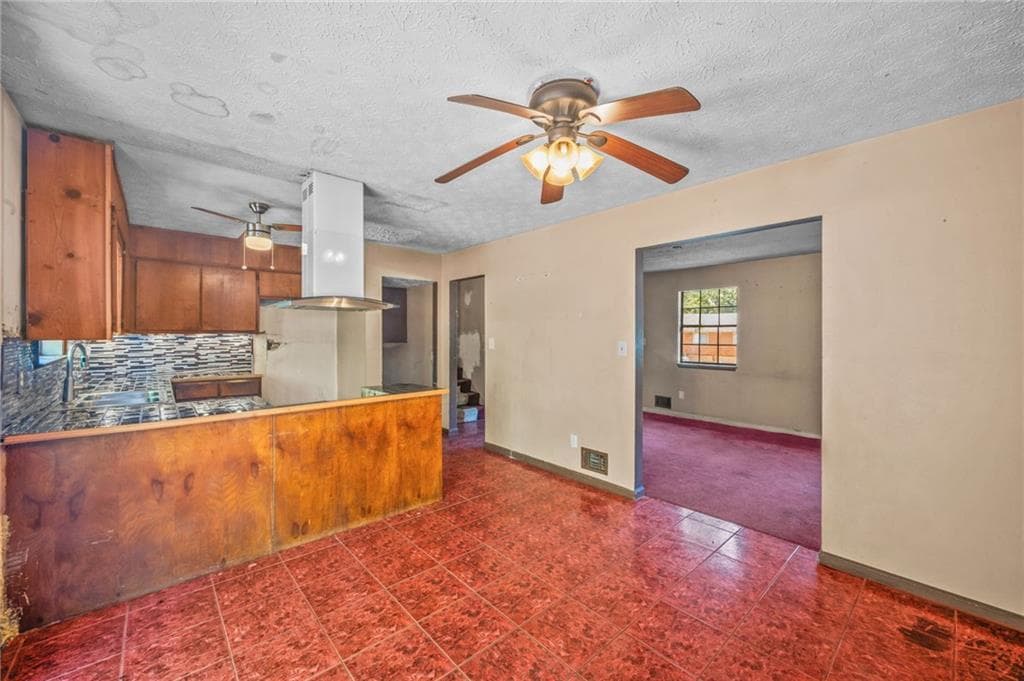 4 bedroom, 3 bathroom, 1,408 sq ft single family residence under contract at 3541 Santa Leta Drive, Ellenwood, GA 30294 — photo 10