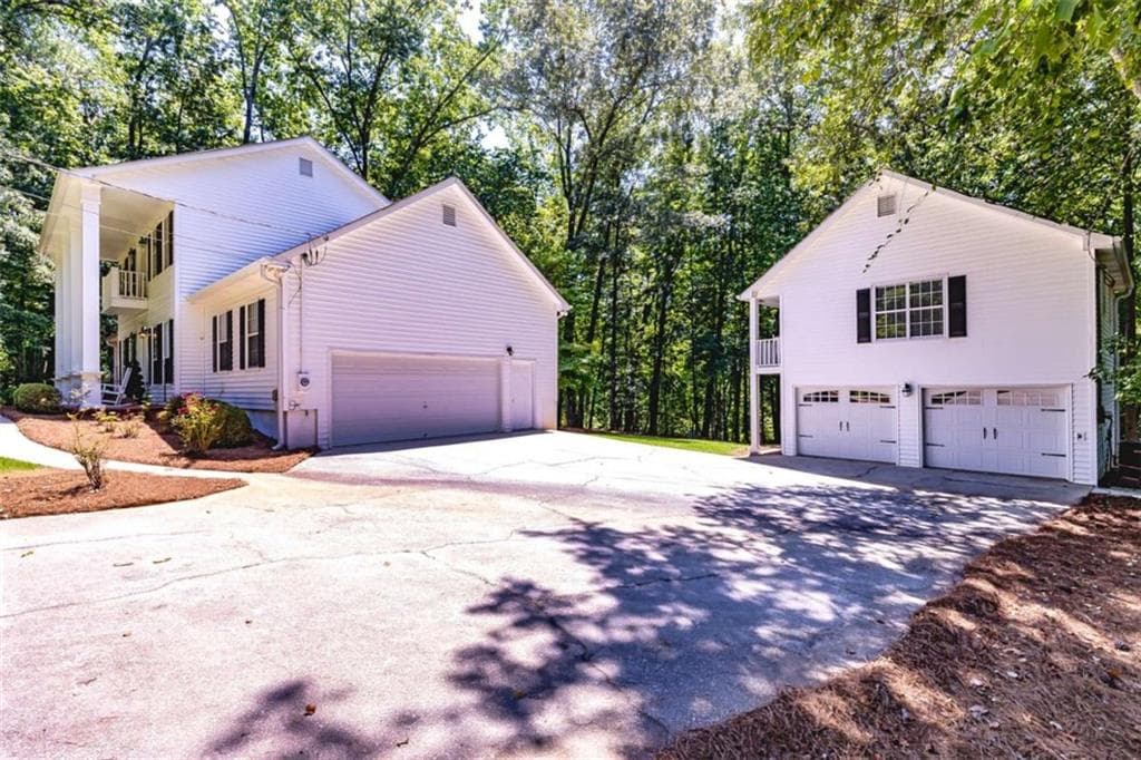 4 bedroom, 4 bathroom, 2,332 sq ft single family residence for sale at 6009 Big A Road, Douglasville, GA 30135 — photo 3