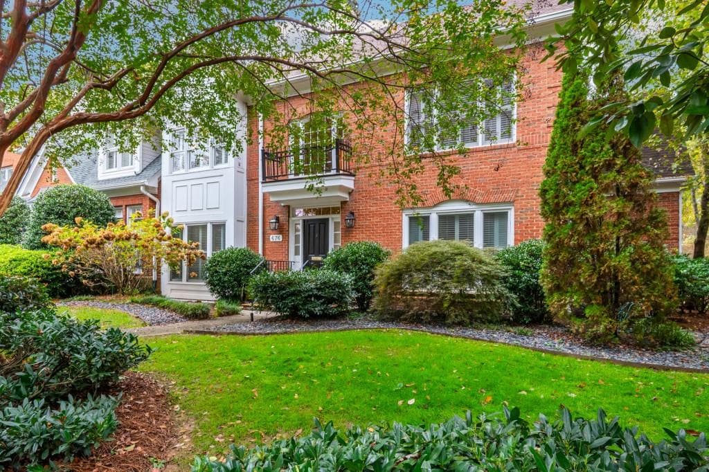 4 bedroom, 3 bathroom, 2,624 sq ft townhouse sold at 676 Clifton Road, Atlanta, GA 30307