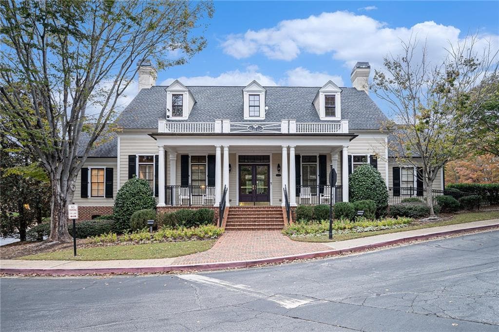 2 bedroom, 2 bathroom, 1,649 sq ft condominium sold at 4955 Ivy Ridge Drive 202, Atlanta, GA 30339