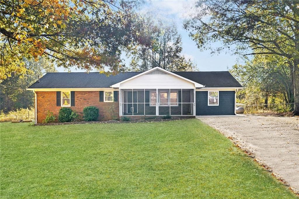 3 bedroom, 2 bathroom, 1,600 sq ft single family residence under contract at 1024 New Rosedale Road, Armuchee, GA 30105