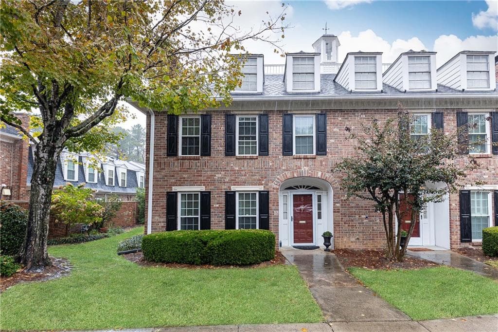 5 Middle Plantation Road 5, Atlanta, GA 30318 — most recent listing photo