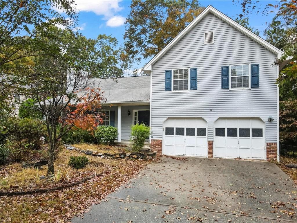 352 Austin Way