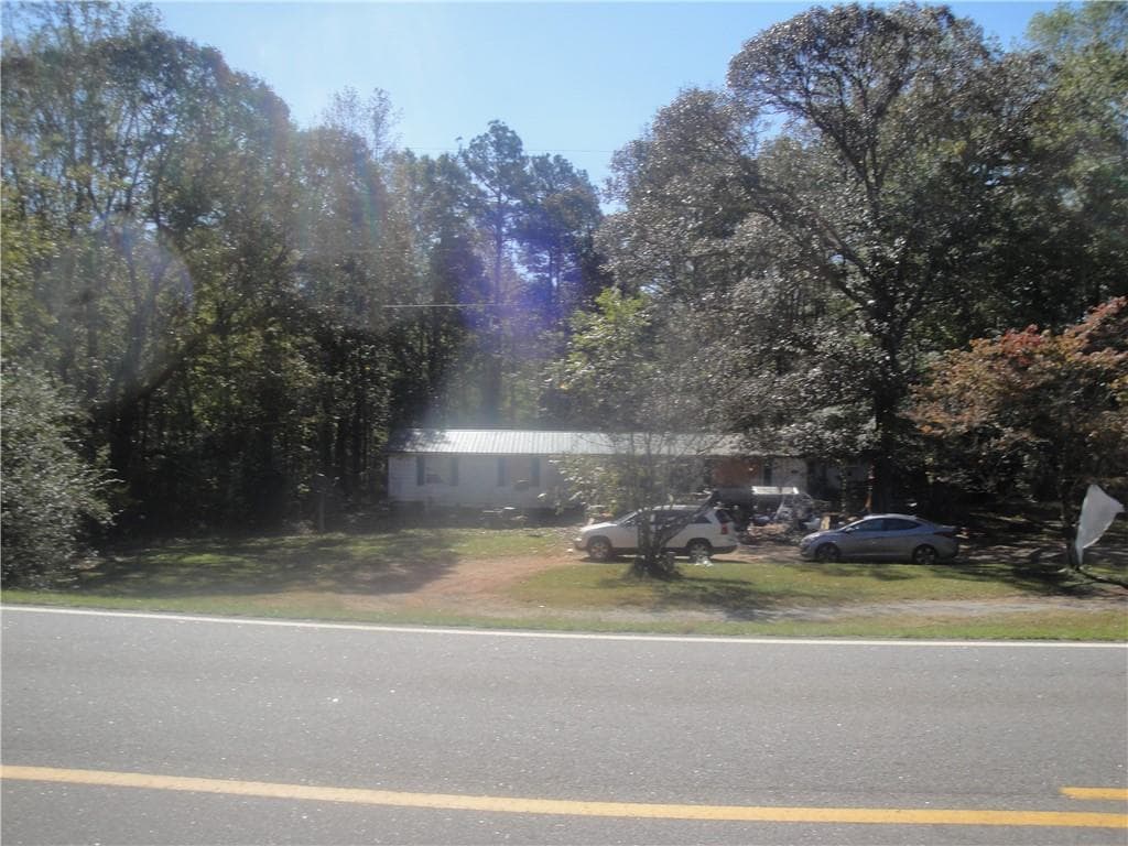 1,488 sq ft single family residence sold at 3565 Plainview Road, Maysville, GA 30558