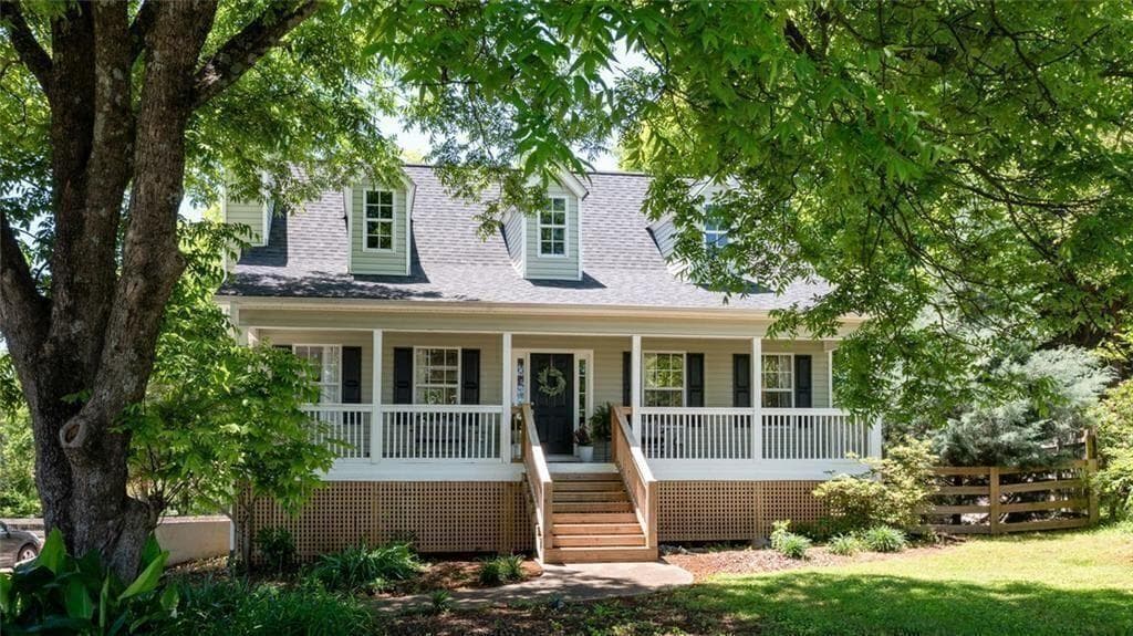 4 bedroom, 4 bathroom, 2,304 sq ft single family residence sold at 8635 Camberley Way, Gainesville, GA 30506