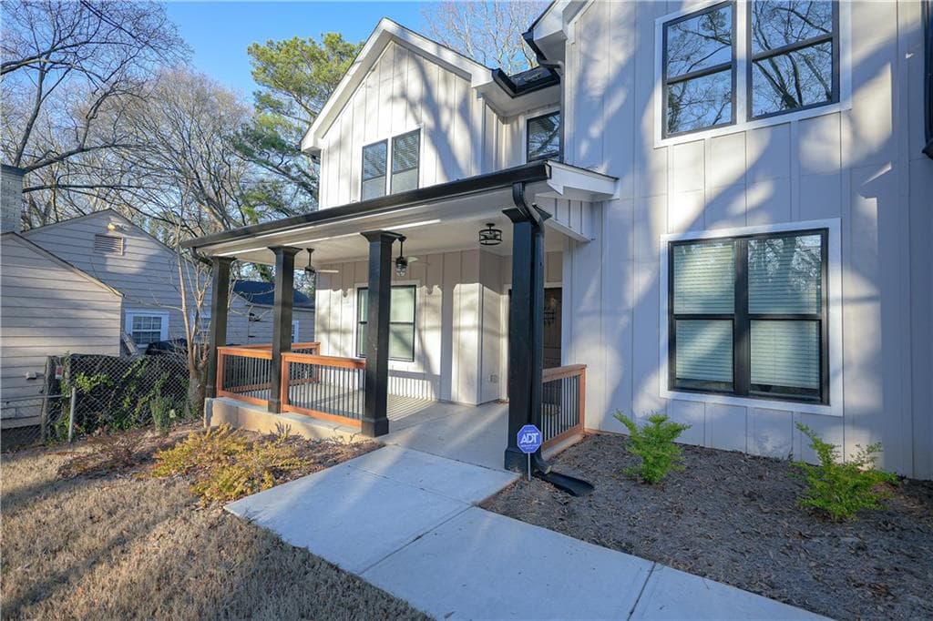 4 bedroom, 4 bathroom single family residence for rent at 1452 Lockwood Drive, Atlanta, GA 30311 for $4,950 a month — photo 3