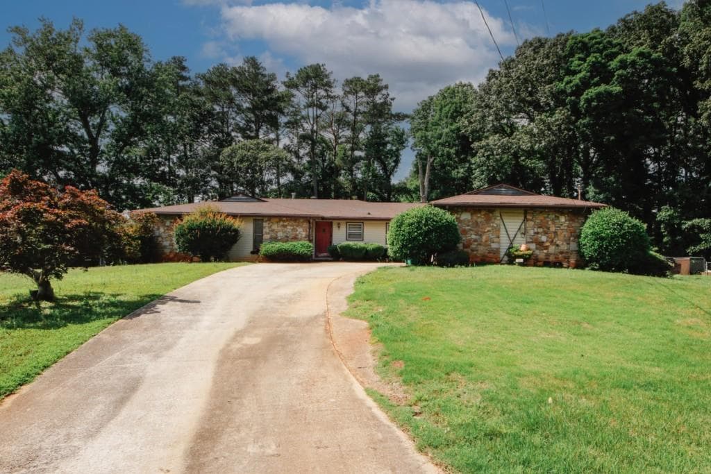 3257 Georgian Woods Circle, Decatur, GA 30034 — most recent listing photo