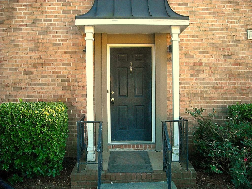 6980 Roswell Road B3, Atlanta, GA 30328 — most recent listing photo