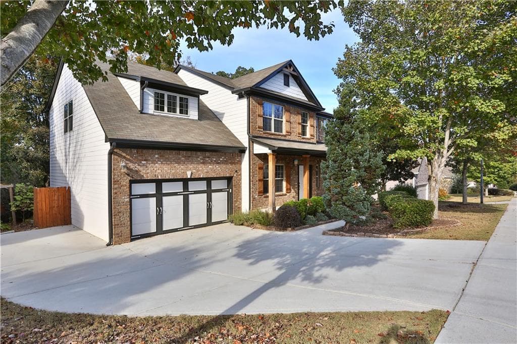 2560 Olney Falls Drive, Braselton, GA 30517 — most recent listing photo