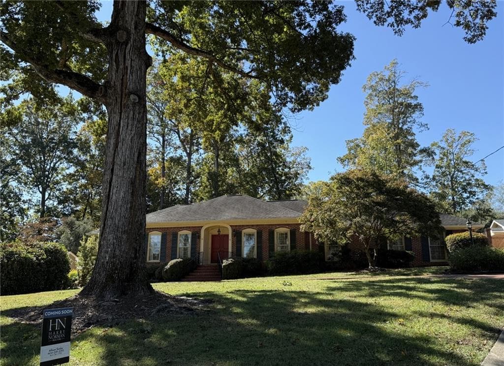 4760 Cherrywood Lane, Atlanta, GA 30342 — most recent listing photo