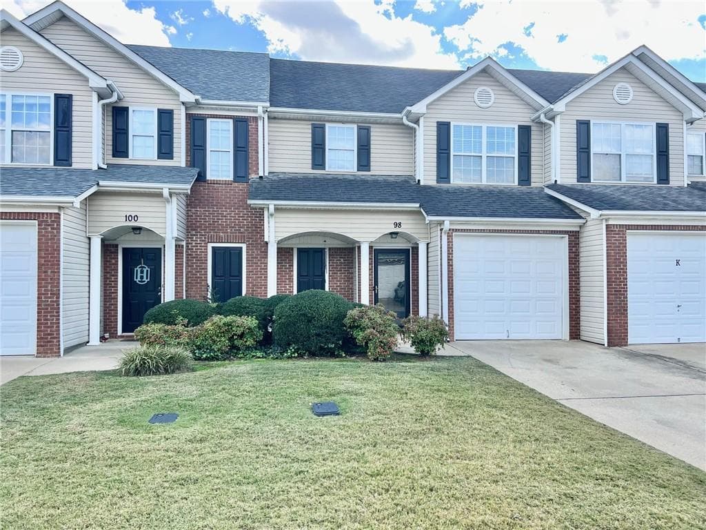2 bedroom, 3 bathroom, 1,482 sq ft townhouse for sale at 98 Eagle Glen Drive, Cartersville, GA 30121
