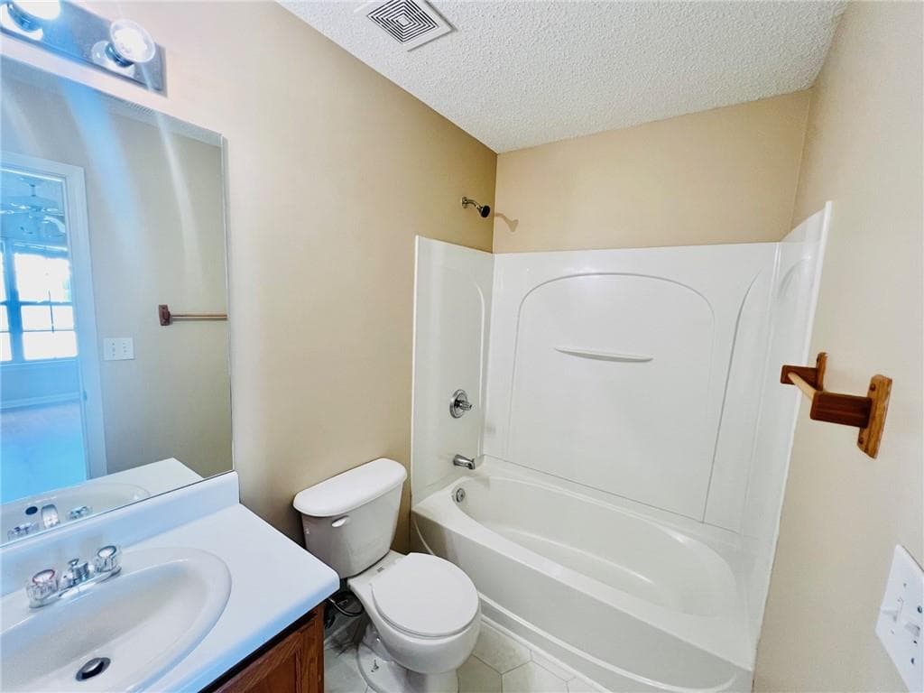 2 bedroom, 3 bathroom, 1,482 sq ft townhouse for sale at 98 Eagle Glen Drive, Cartersville, GA 30121 — photo 7