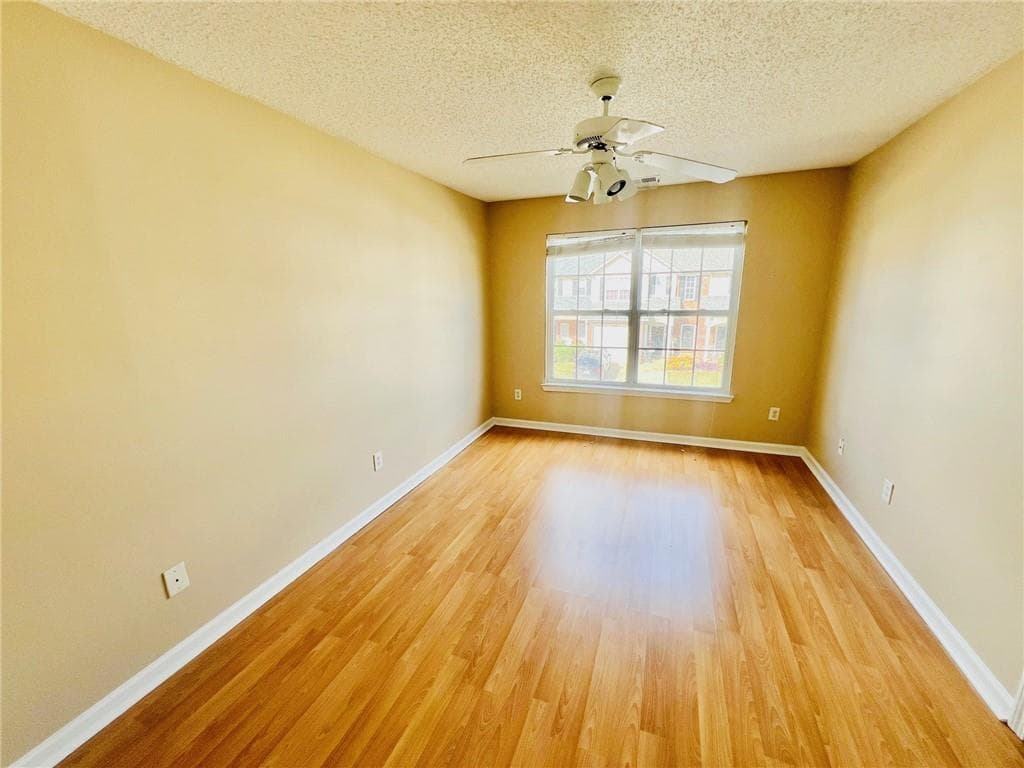 2 bedroom, 3 bathroom, 1,482 sq ft townhouse for sale at 98 Eagle Glen Drive, Cartersville, GA 30121 — photo 9