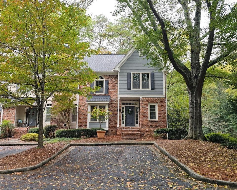 4 bedroom, 4 bathroom, 2,536 sq ft townhouse sold at 100 River Ridge Lane, Roswell, GA 30075