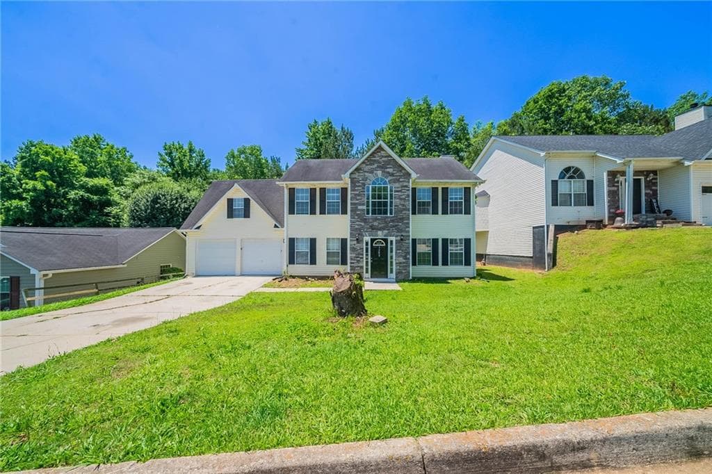 4 bedroom, 3 bathroom, 1,951 sq ft single family residence under contract at 3283 Sugar Creek Falls Avenue, Atlanta, GA 30316