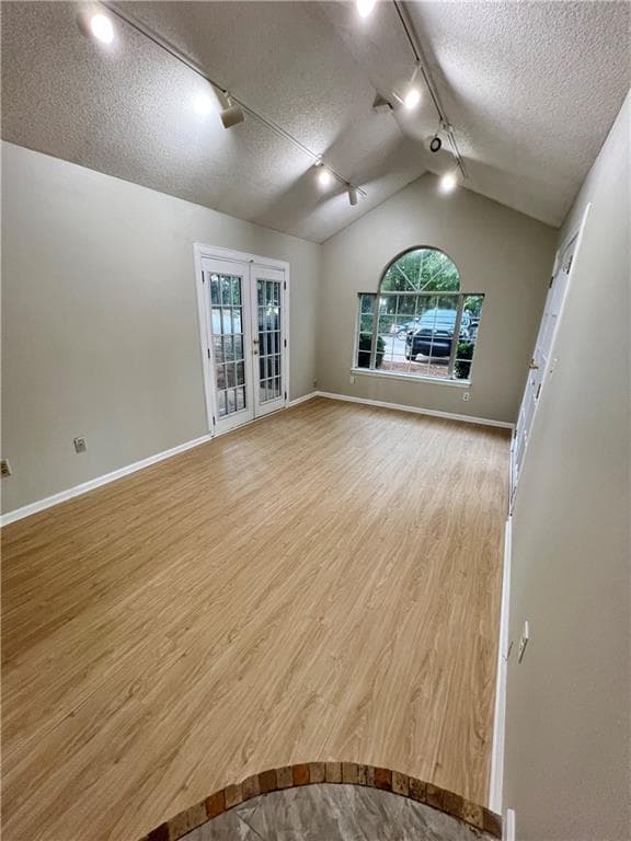 2 bedroom, 4 bathroom, 1,304 sq ft townhouse for sale at 3193 Long Iron Drive, Lawrenceville, GA 30044 — photo 2
