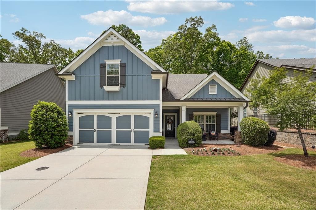 4 bedroom, 3 bathroom, 2,629 sq ft single family residence sold at 6722 Blue Heron Way, Flowery Branch, GA 30542