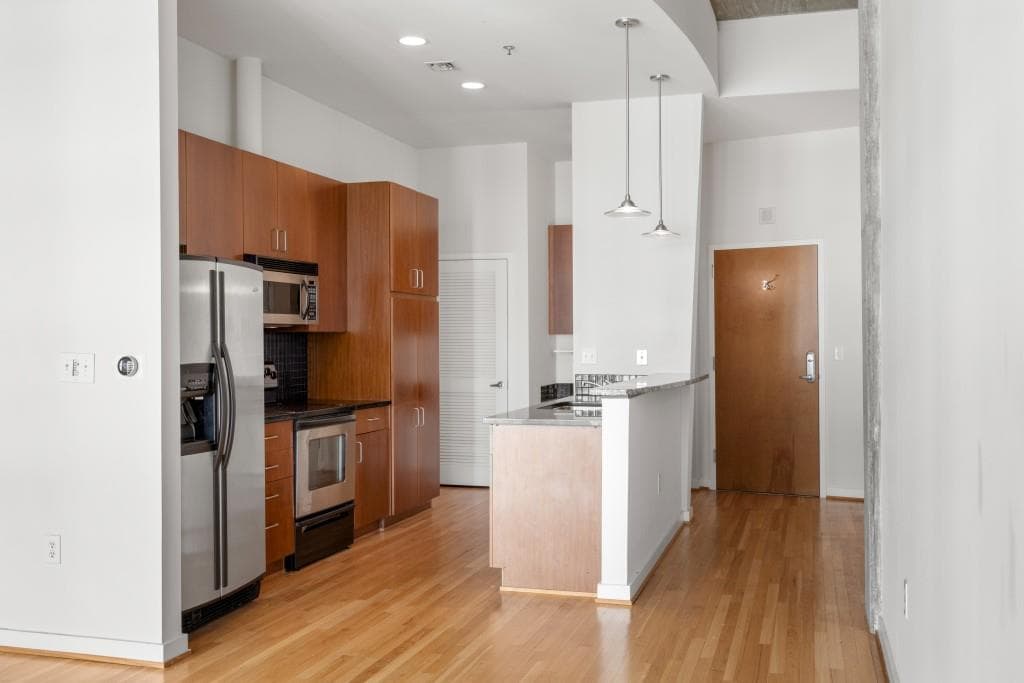 1 bedroom, 1 bathroom, 668 sq ft condominium for sale at 943 Peachtree Street 2009, Atlanta, GA 30309 — photo 6