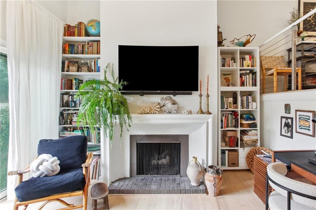 2 bedroom, 2 bathroom, 1,152 sq ft townhouse sold at 835 Glendale Terrace 2, Atlanta, GA 30308