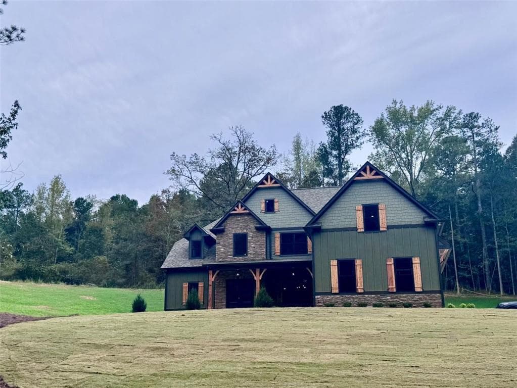 6 bedroom, 5 bathroom, 4,215 sq ft single family residence for sale at 133 West Lake Boulevard, Carrollton, GA 30116 — photo 2
