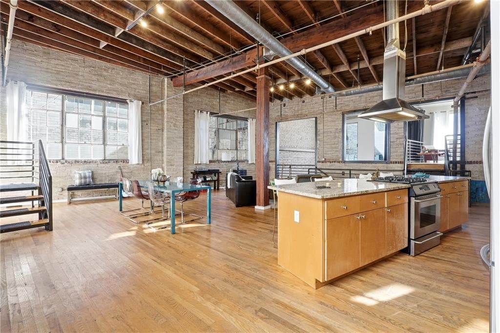 2 bedroom, 2 bathroom, 2,554 sq ft condominium sold at 901 Bernina Avenue 2, Atlanta, GA 30307
