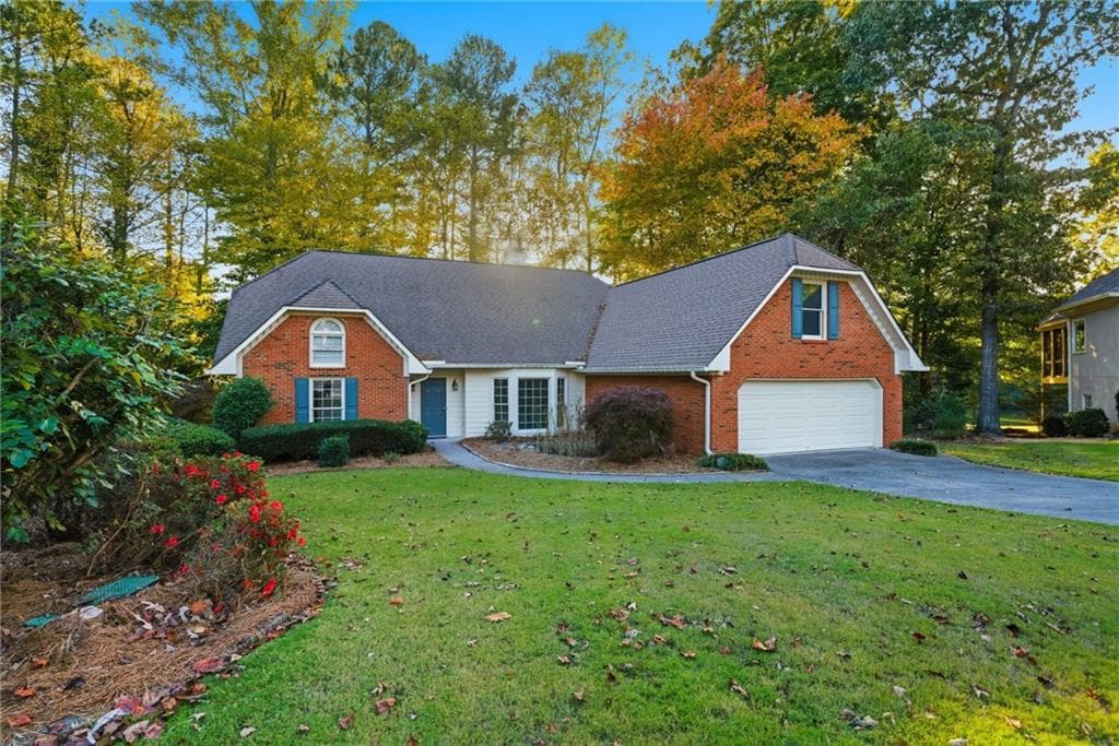 5573 Fallsbrook Trace, Acworth, GA 30101 — most recent listing photo