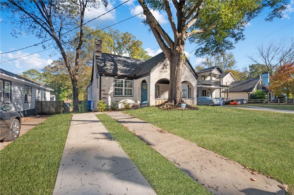 3 bedroom, 2 bathroom, 1,665 sq ft single family residence sold at 880 Westmont Road, Atlanta, GA 30311
