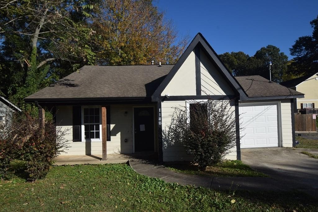 3 bedroom, 2 bathroom, 1,085 sq ft single family residence sold at 1180 Garibaldi Street, Atlanta, GA 30310