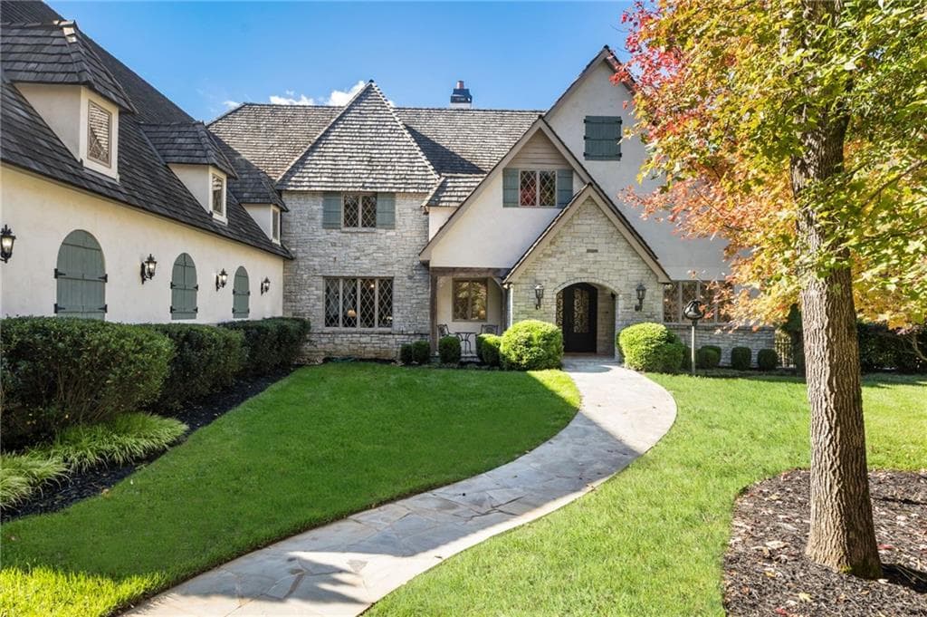 112 Serenity Lake Drive, Alpharetta, GA 30004 — most recent listing photo