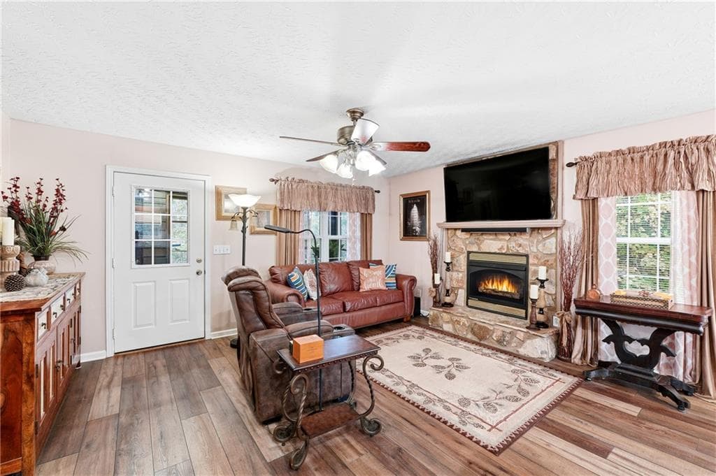 4 bedroom, 3 bathroom, 2,270 sq ft single family residence for sale at 383 Acadia Drive, Ellijay, GA 30540 — photo 7