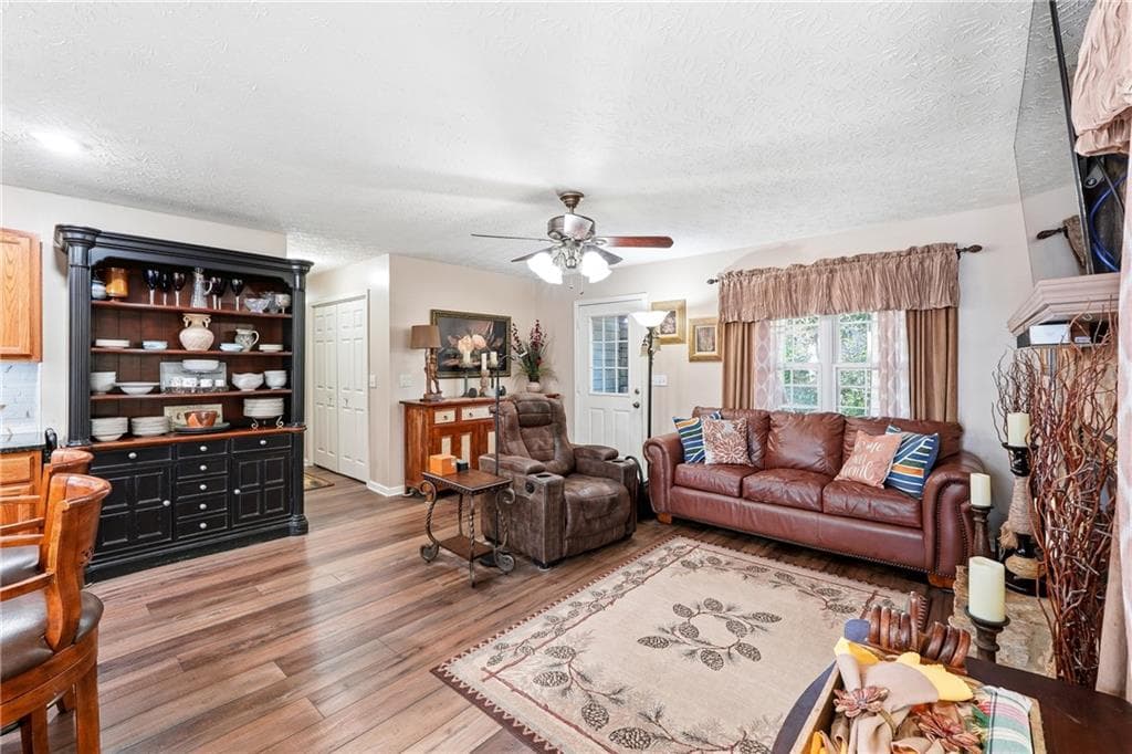 4 bedroom, 3 bathroom, 2,270 sq ft single family residence for sale at 383 Acadia Drive, Ellijay, GA 30540 — photo 8