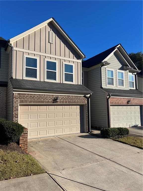 3 bedroom, 3 bathroom, 2,043 sq ft condominium for sale at 52 Wisteria Court, Winder, GA 30680