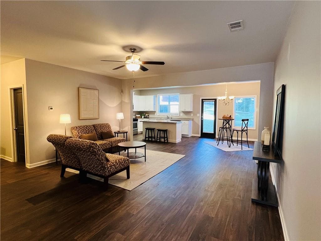 3 bedroom, 3 bathroom, 2,043 sq ft condominium for sale at 52 Wisteria Court, Winder, GA 30680 — photo 6
