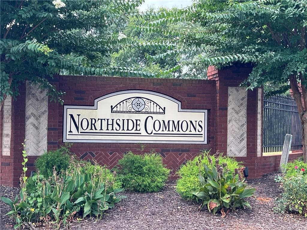 3 bedroom, 3 bathroom, 2,043 sq ft condominium for sale at 52 Wisteria Court, Winder, GA 30680 — photo 2