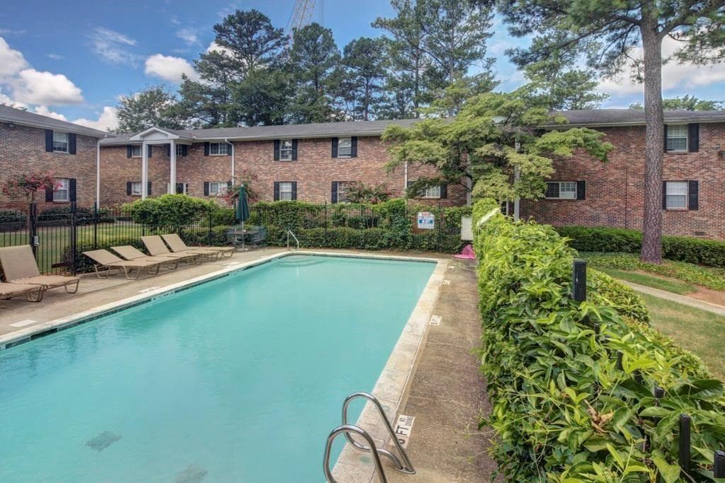 2 bedroom, 1 bathroom, 837 sq ft condominium sold at 315 Hilderbrand Drive C4, Atlanta, GA 30328