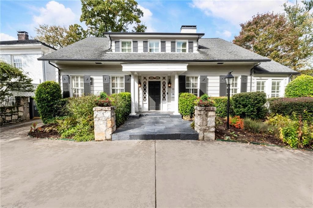 6 bedroom, 5 bathroom, 3,977 sq ft single family residence sold at 10 S Prado, Atlanta, GA 30309