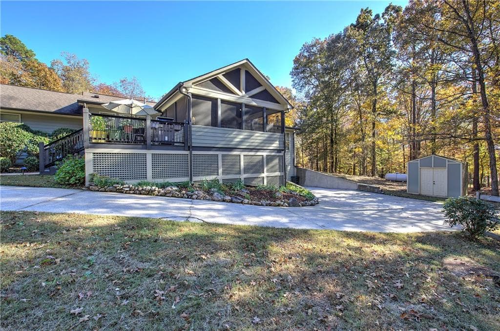 5 bedroom, 3 bathroom, 6,094 sq ft single family residence under contract at 2253 Hills Creek Road, Taylorsville, GA 30178 — photo 8