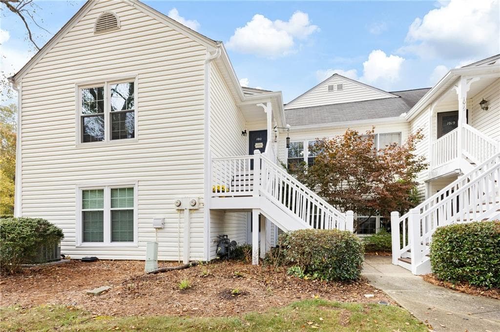 2 bedroom, 2 bathroom, 1,452 sq ft condominium sold at 1011 Cannongate Crossing, Marietta, GA 30064