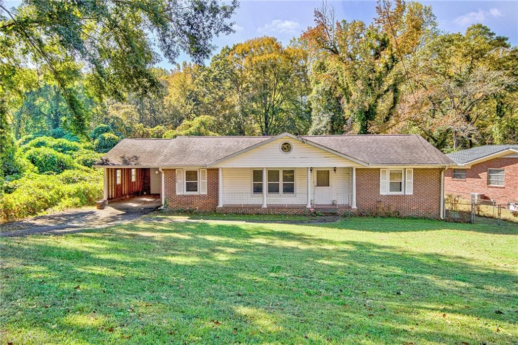 2 bedroom, 2 bathroom, 1,305 sq ft single family residence under contract at 3139 Dodson Drive, East Point, GA 30344 — photo 2