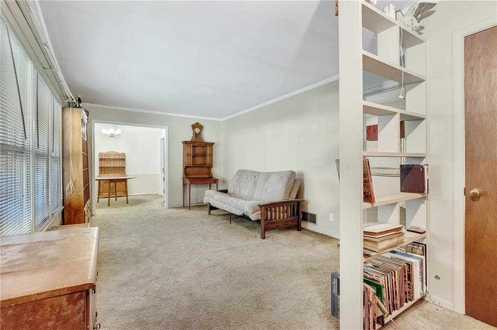 2 bedroom, 2 bathroom, 1,305 sq ft single family residence under contract at 3139 Dodson Drive, East Point, GA 30344 — photo 6