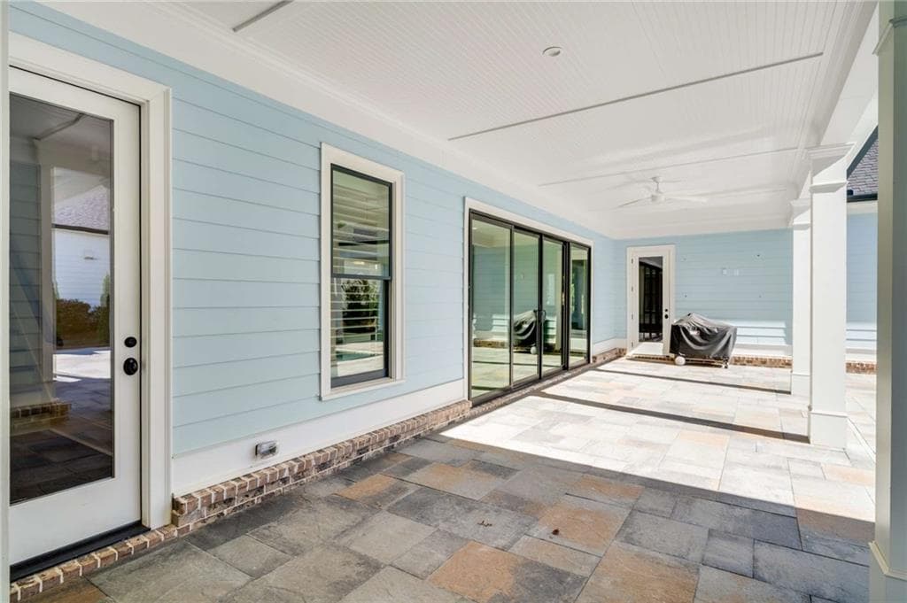 5 bedroom, 6 bathroom, 3,985 sq ft single family residence for sale at 2030 Greenleffe Drive, Statham, GA 30666 — photo 9
