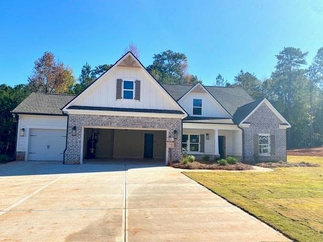 733 Belle Vista, Monroe, GA 30656 — most recent listing photo
