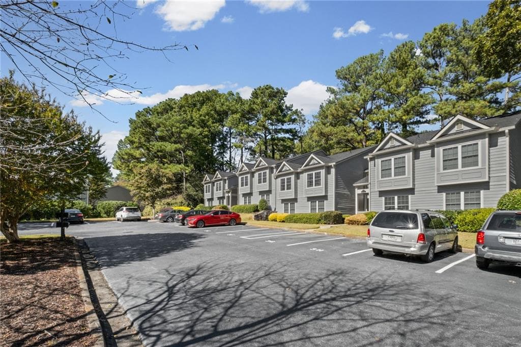 2 bedroom, 2 bathroom, 1,436 sq ft condominium for sale at 36 Matawan Circle, Smyrna, GA 30080 — photo 4