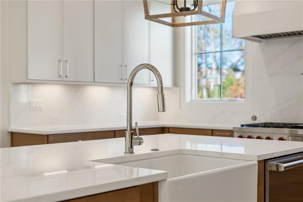 3 bedroom, 4 bathroom, 3,461 sq ft single family residence for sale at 115 Alcovy Terrace, Alpharetta, GA 30009 — photo 9