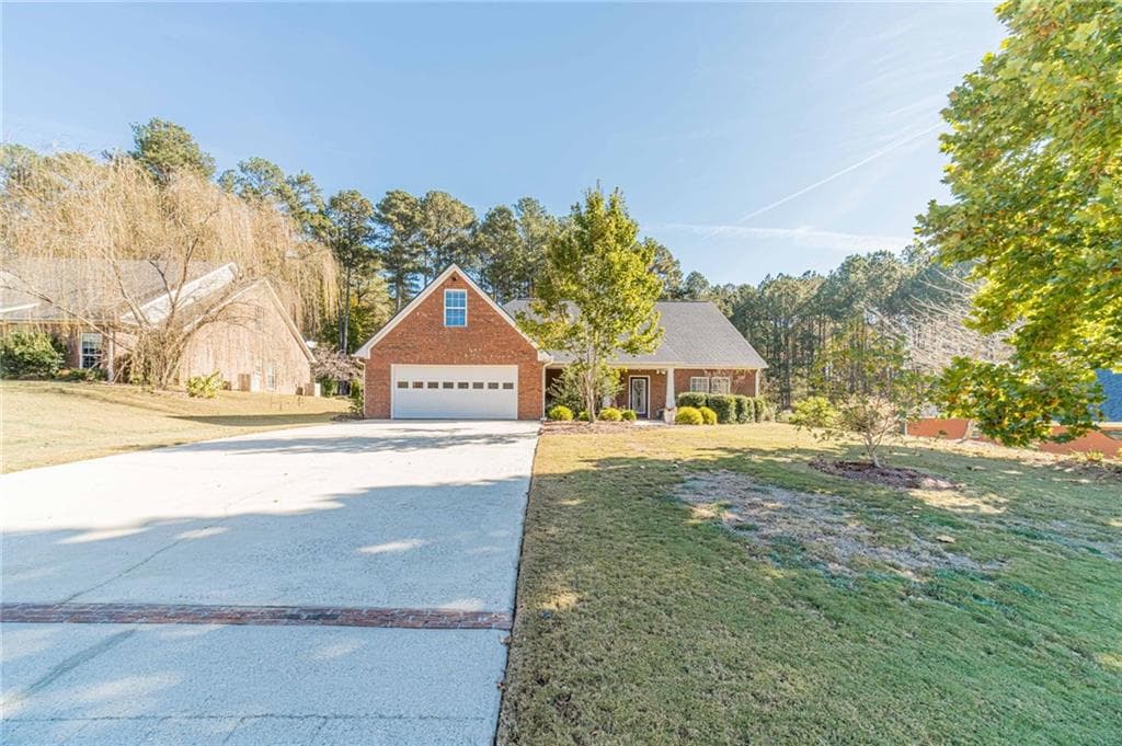 654 Huntington Trace, Winder, GA 30680 — most recent listing photo