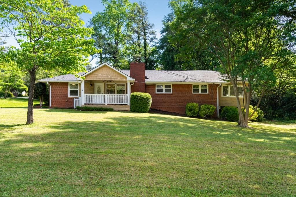 1865 Briarlake Circle, Decatur, GA 30033 — most recent listing photo